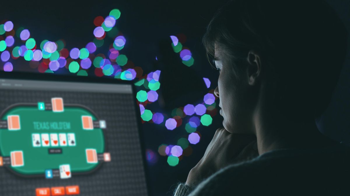 Za vraždu matky metanolem kvůli prosázenému bytu potvrdil soud muži 15 let